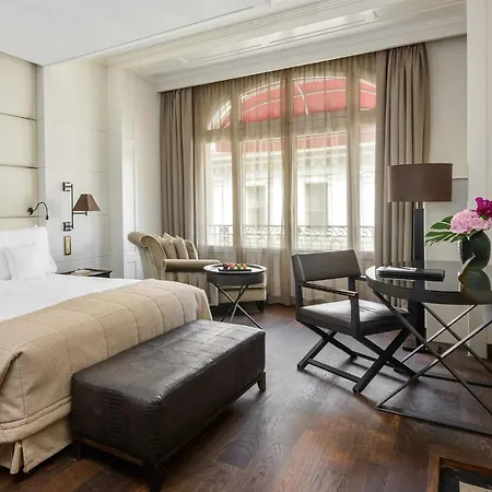 Palace Hotell 5*