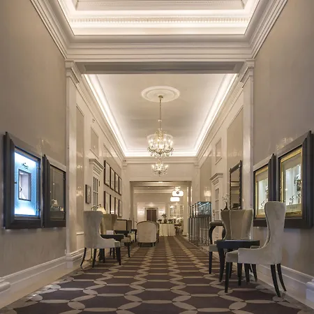Hotel Palace