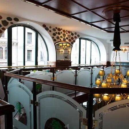 Palace Hotel